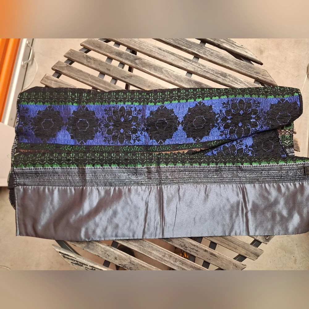 Italian, Dual-Sided Scarf/Wrap